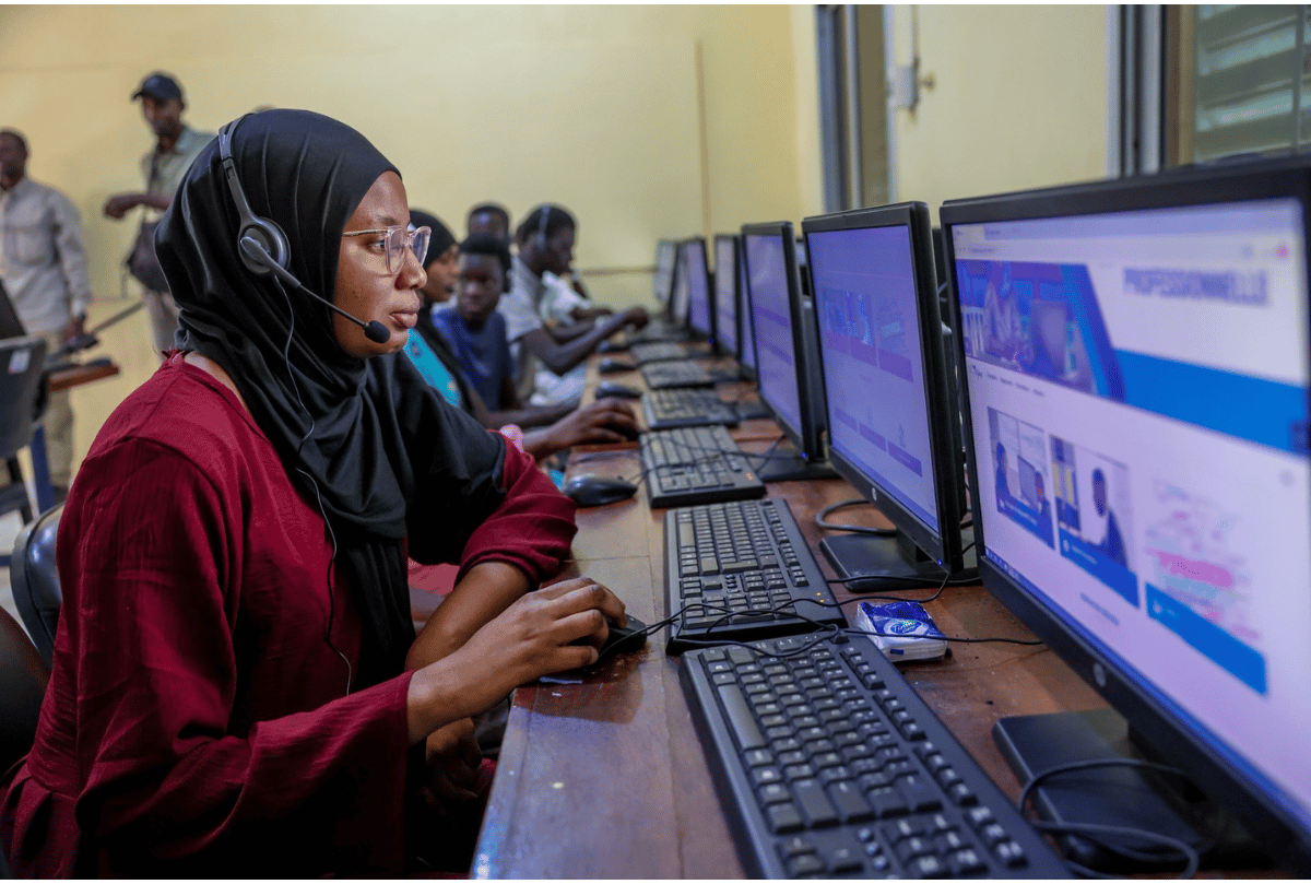 Senegal Launches Universal Connectivity Initiative to Connect 1 Million Citizens
